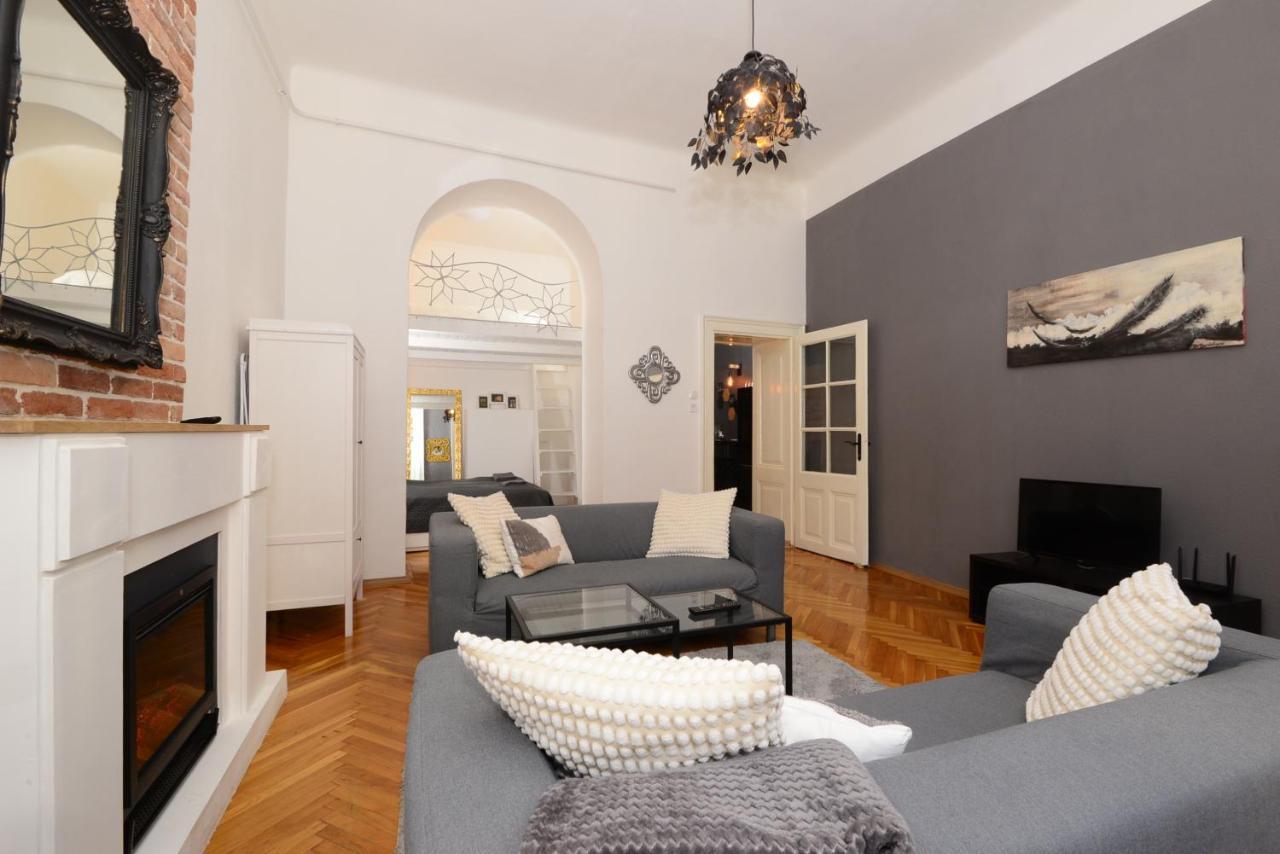 Your Place Apartman Budapeste Exterior foto