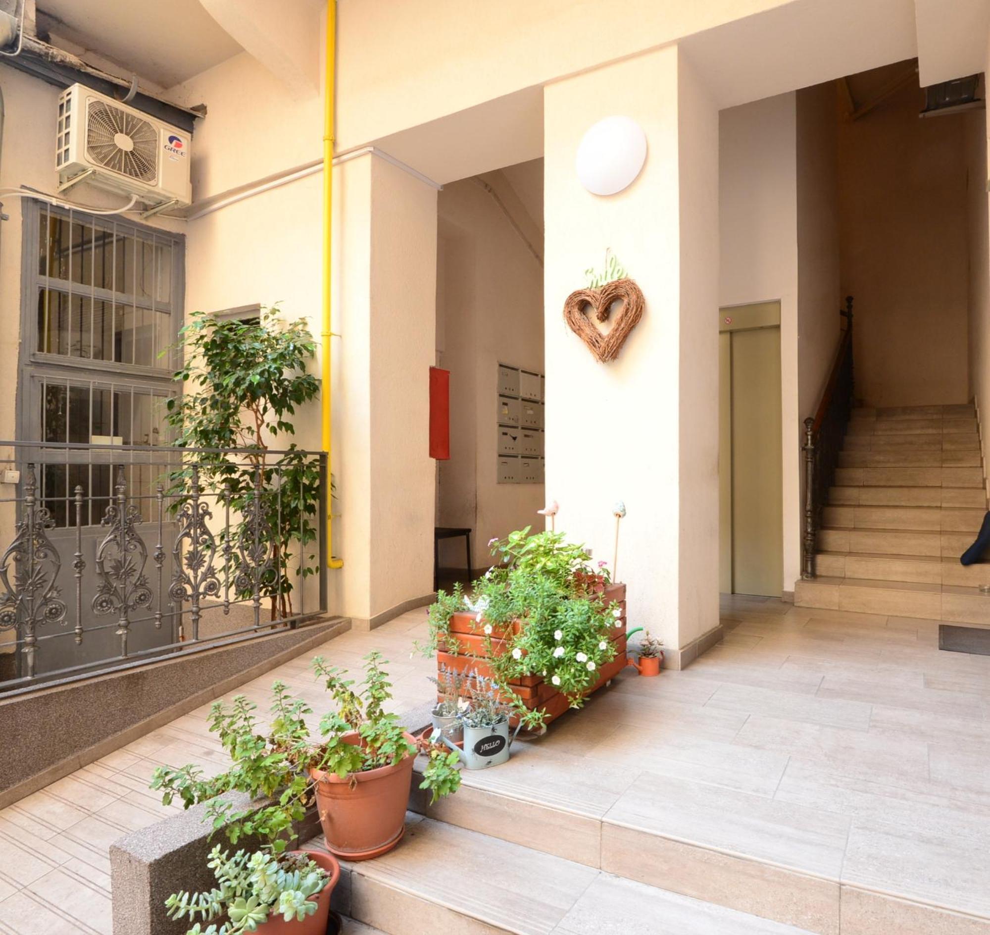 Your Place Apartman Budapeste Exterior foto